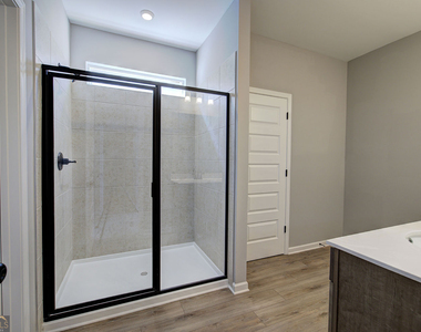 401 Perth Drive - Photo Thumbnail 27