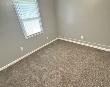 110 Roberts Road - Photo Thumbnail 16