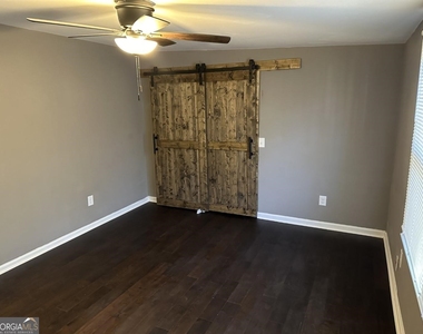 1545 Gaylor Drive - Photo Thumbnail 14