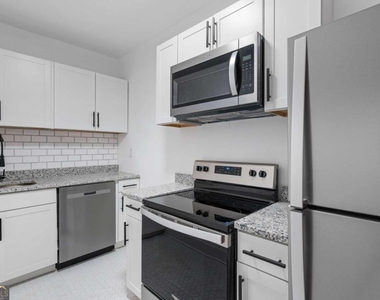 1338 Mclendon Avenue - Photo Thumbnail 7