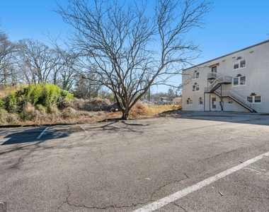 1338 Mclendon Avenue - Photo Thumbnail 14