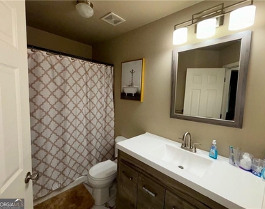 2976 Ashlyn Crest Court - Photo Thumbnail 8
