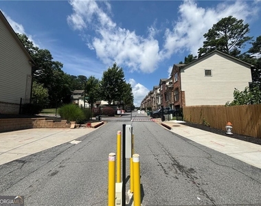 2976 Ashlyn Crest Court - Photo Thumbnail 14