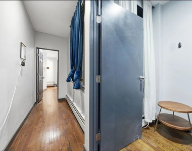 509 East 87th Street - Photo Thumbnail 4