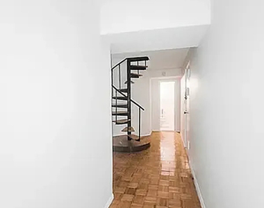 208 West 82nd Street - Photo Thumbnail 5