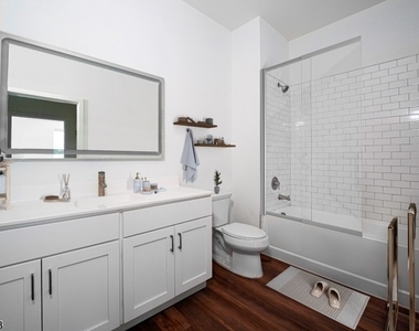 18 W Main St - Photo Thumbnail 6