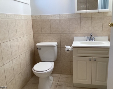 275 Wanaque Ave - Photo Thumbnail 1