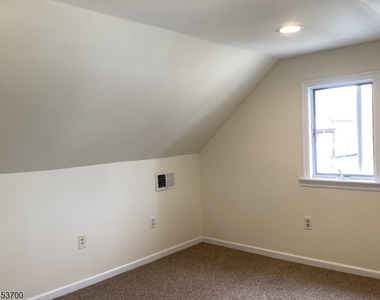 275 Wanaque Ave - Photo Thumbnail 13