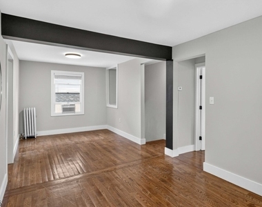 33 Grant St Unit 2 - Photo Thumbnail 7