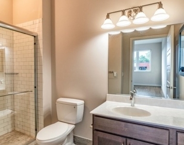 320 Valley St - Photo Thumbnail 18