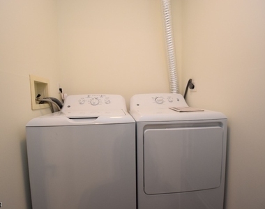 1311 King Ct - Photo Thumbnail 20