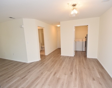 1311 King Ct - Photo Thumbnail 6
