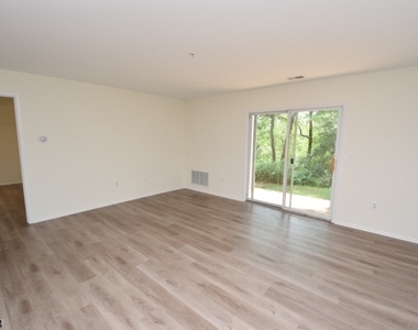 1311 King Ct - Photo Thumbnail 8