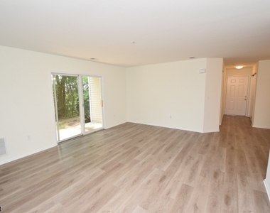 1311 King Ct - Photo Thumbnail 1