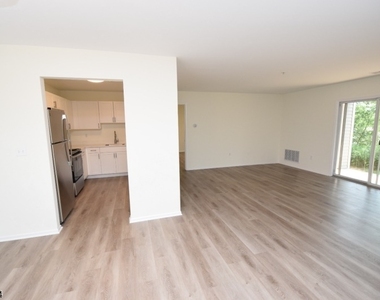 1311 King Ct - Photo Thumbnail 2