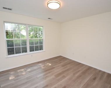 1311 King Ct - Photo Thumbnail 16