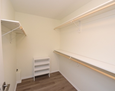 1311 King Ct - Photo Thumbnail 14