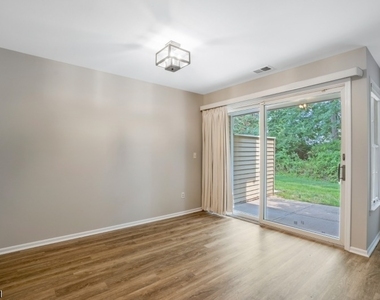 54 Eton Ct - Photo Thumbnail 9