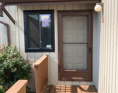 250 Ridgedale Ave - Photo Thumbnail 13