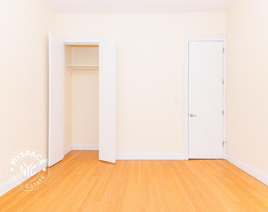 11 Locust Street - Photo Thumbnail 7