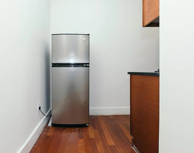 117 South 4th Street - Photo Thumbnail 4