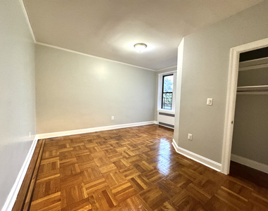 5201 Clarendon Road - Photo Thumbnail 5
