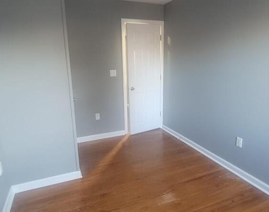 92 Laurel Street - Photo Thumbnail 1