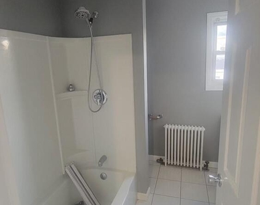 92 Laurel Street - Photo Thumbnail 4