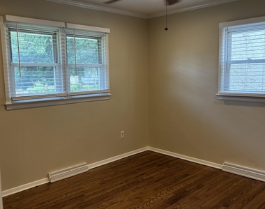 2245 Edgar Road - Photo Thumbnail 18