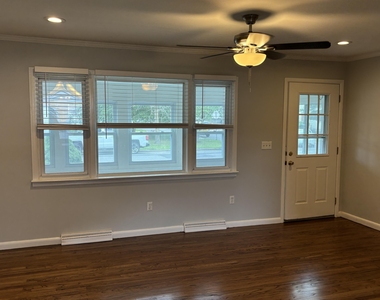 2245 Edgar Road - Photo Thumbnail 2