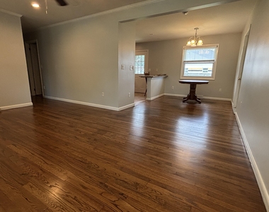 2245 Edgar Road - Photo Thumbnail 4