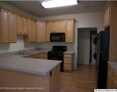 103 Drs James Parker Boulevard - Photo Thumbnail 3