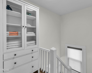 1208 Bond Street - Photo Thumbnail 10