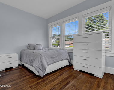 309 Cedar Avenue - Photo Thumbnail 15