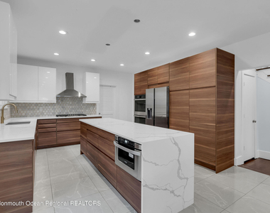 309 Cedar Avenue - Photo Thumbnail 5