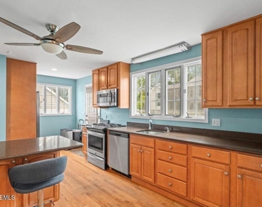 250 Alpern Avenue - Photo Thumbnail 18