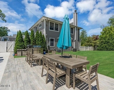250 Alpern Avenue - Photo Thumbnail 6