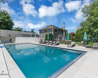 250 Alpern Avenue - Photo Thumbnail 5