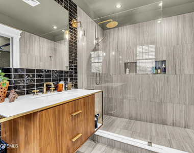 703 7th Avenue - Photo Thumbnail 22