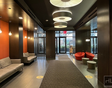 East 39th Street - Photo Thumbnail 9