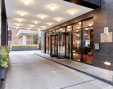 East 39th Street - Photo Thumbnail 3