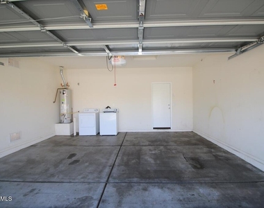 15225 W Shaw Butte Drive - Photo Thumbnail 13