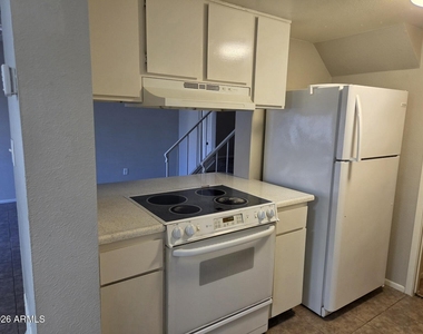 3213 W Royal Palm Road - Photo Thumbnail 6