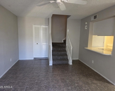 3213 W Royal Palm Road - Photo Thumbnail 10