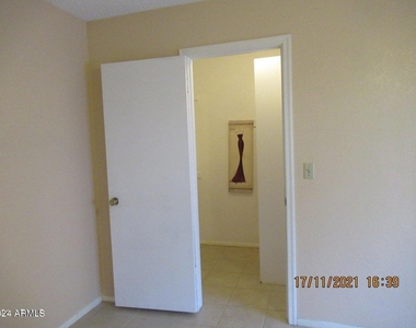 2324 W Highland Court - Photo Thumbnail 36