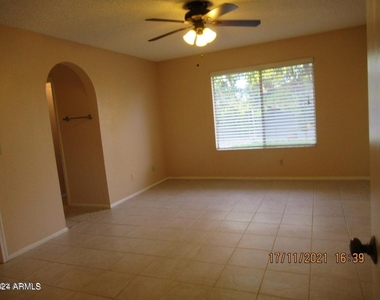 2324 W Highland Court - Photo Thumbnail 35