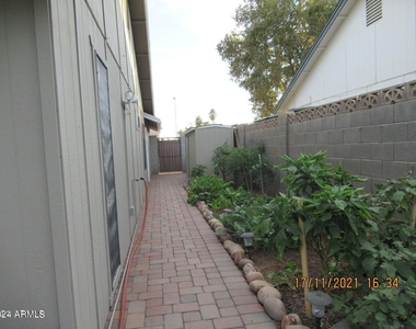 2324 W Highland Court - Photo Thumbnail 21