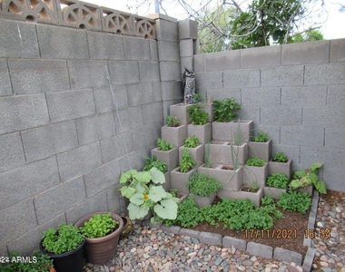 2324 W Highland Court - Photo Thumbnail 24