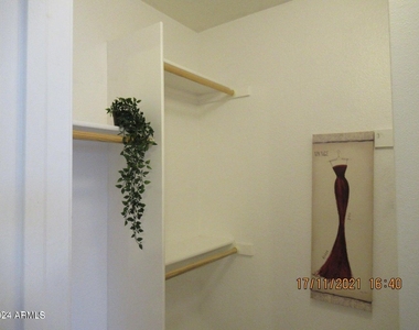 2324 W Highland Court - Photo Thumbnail 37