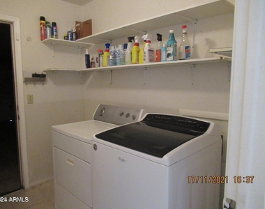 2324 W Highland Court - Photo Thumbnail 30